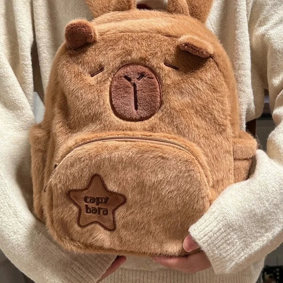 Capybara Plüsch-Rucksack 33 cm – Kawaii Mini-Rucksack & Kuscheltier für Kinder & Teenager