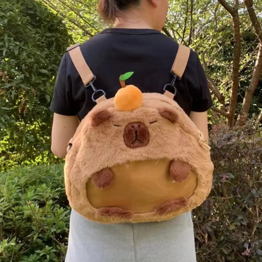 Capybara Plüsch-Rucksack 33 cm – Kawaii Mini-Rucksack & Kuscheltier für Kinder & Teenager