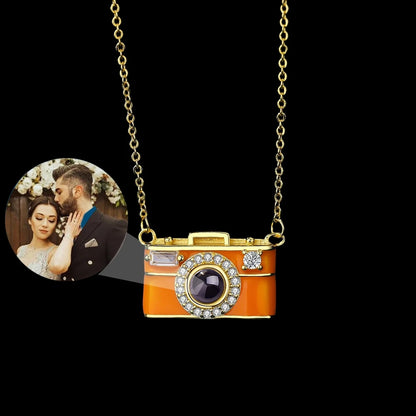 Personalisierte Foto-Projektionskette mit Kamera-Anhänger – Edelstahl Halskette mit Bild – Geschenkidee 2025