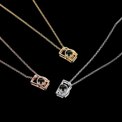 Personalisierte Foto-Projektionskette mit Kamera-Anhänger – Edelstahl Halskette mit Bild – Geschenkidee 2025
